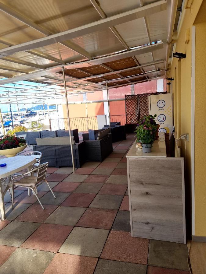 Albergo Stella Di Mare 라바냐 외부 사진