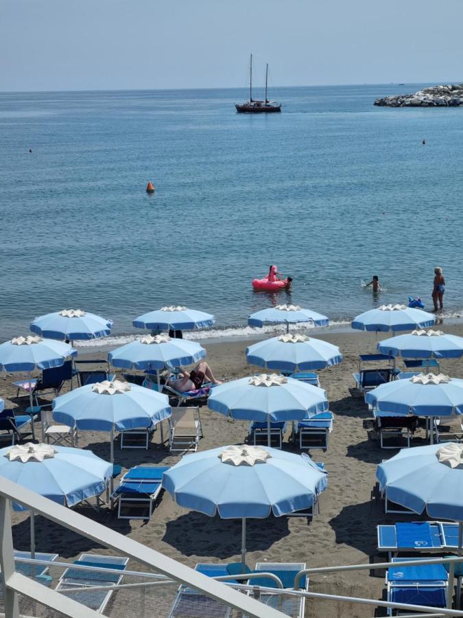 Albergo Stella Di Mare 라바냐 외부 사진